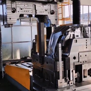 die casting mould assembly with die spotting press